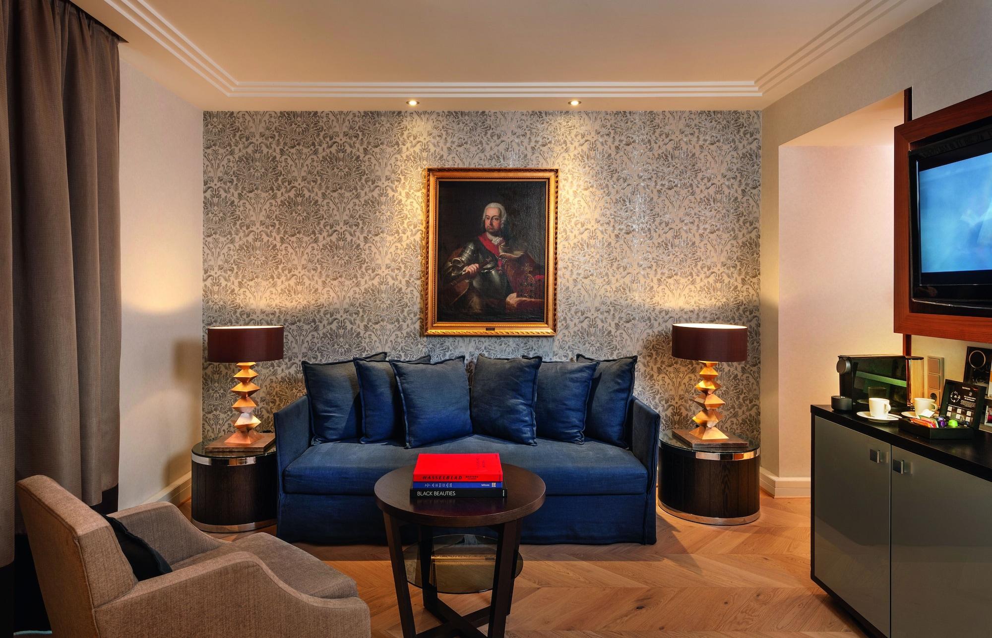 Hotel Maximilian'S اوغسبورغ المظهر الخارجي الصورة A suite at the hotel