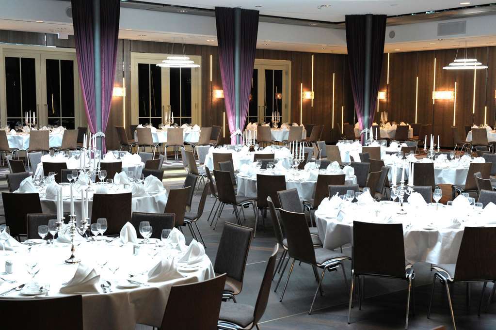 Hotel Maximilian'S اوغسبورغ المطعم الصورة The Great Hall at the Guildhall