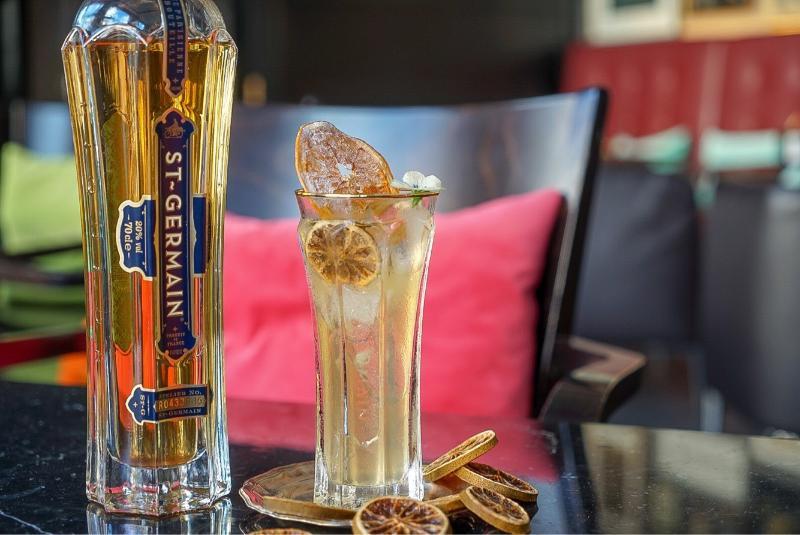 Hotel Maximilian'S اوغسبورغ المظهر الخارجي الصورة St Germain Elderflower Liqueur