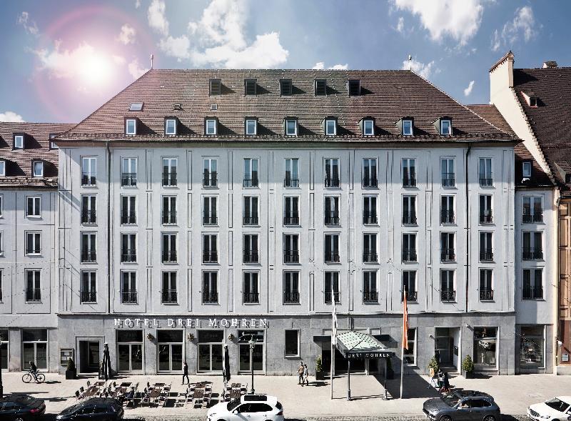 Hotel Maximilian'S اوغسبورغ المظهر الخارجي الصورة The former department store in 2010
